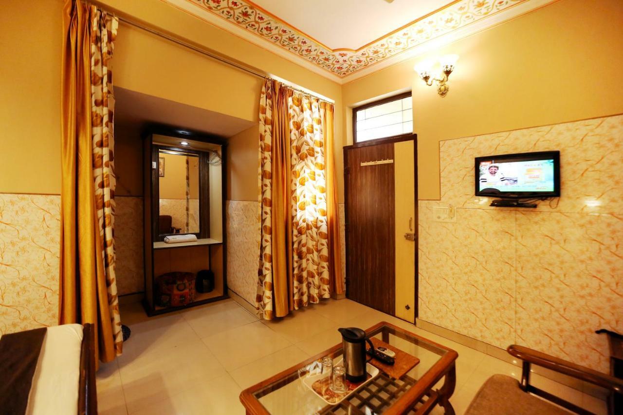 Hotel Golden Heritage Jaipur Bagian luar foto